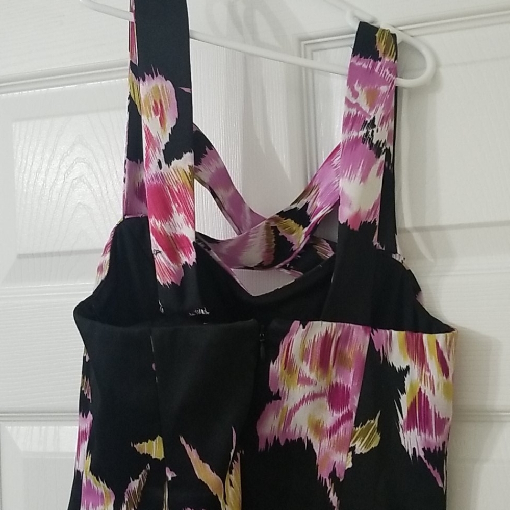 Cache size 2 Dress - Picture 4 of 4